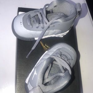 Black and grr Jordan’s